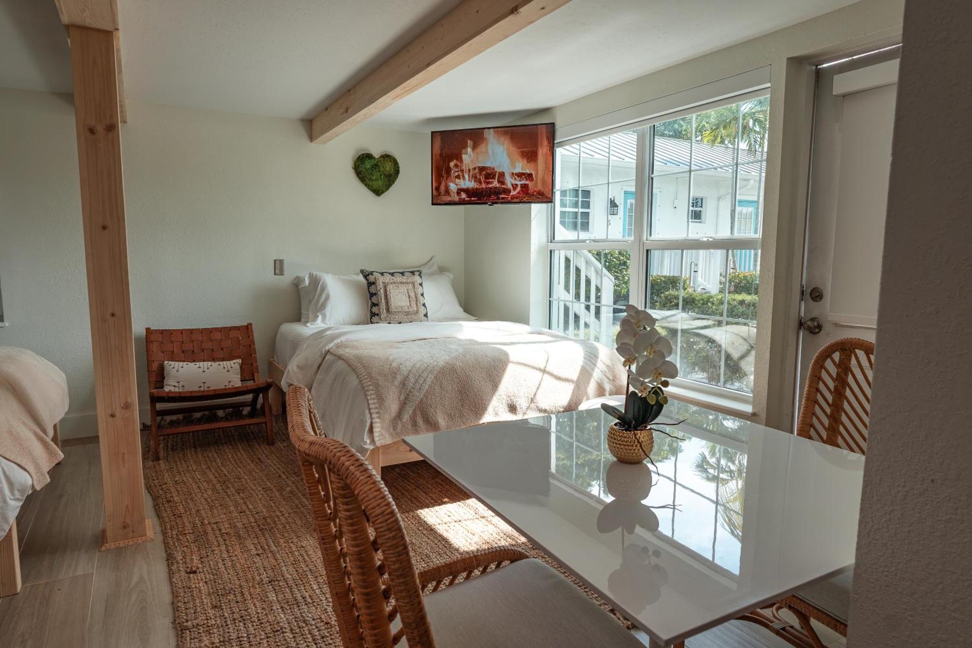 Seahorse Beach Hotel 4*